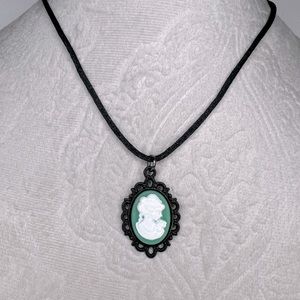 Handmade Vintage Style Cameo Pendant Necklace